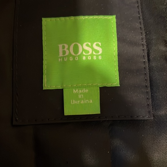 Hugo Boss cashmere coat. VERY WARM. Inner liner. Look closely. - Picture 2 of 3